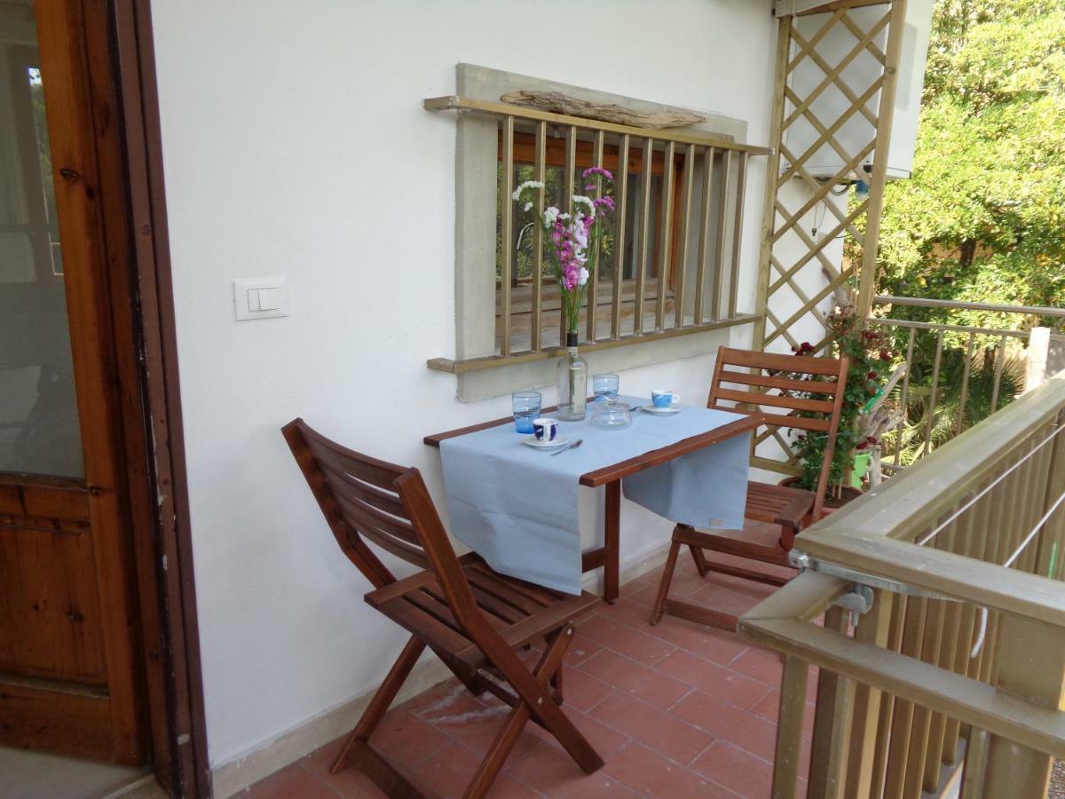 La Casa Di Nina Apartment Quercianella Exterior photo