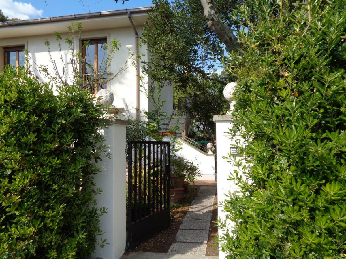 La Casa Di Nina Apartment Quercianella Exterior photo