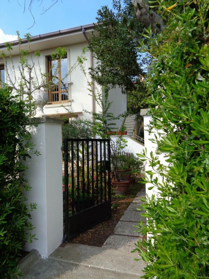 La Casa Di Nina Apartment Quercianella Exterior photo